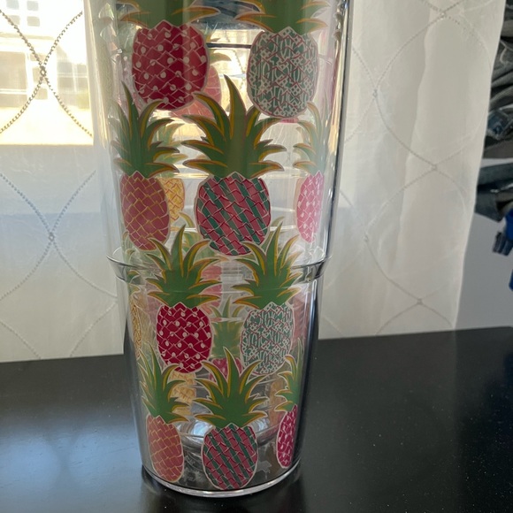 Simply Southern Tervis Pineapple Tumbler with Blue Lid - Picture 3 of 6